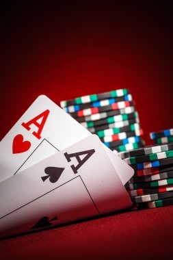 Live dealer revealing cards during Andar Bahar round
